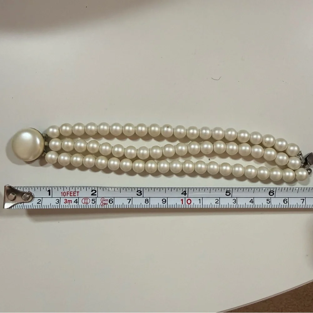 Vintage 1940 50 triple strand white frosted Glass pearl Bracelet 7 in Bridal